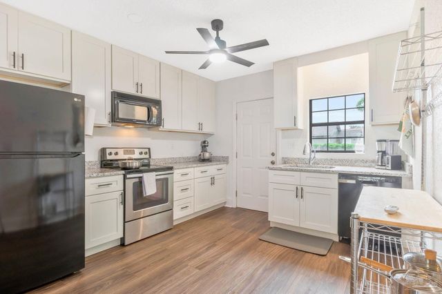 1760 W Romana St, Pensacola, FL 32502