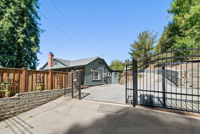 7337 Glen Haven Road, Soquel, CA 95073