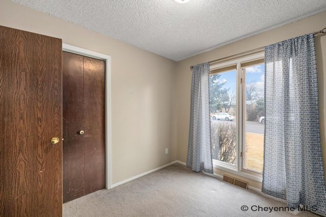 803 GOLDEN HILL ST, Cheyenne, WY 82009