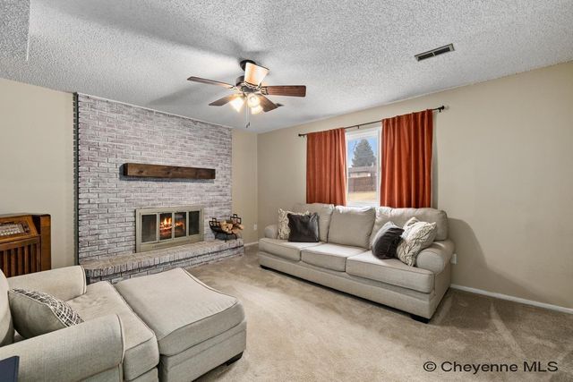 803 GOLDEN HILL ST, Cheyenne, WY 82009