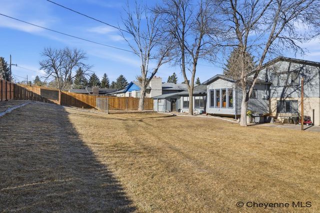 803 GOLDEN HILL ST, Cheyenne, WY 82009