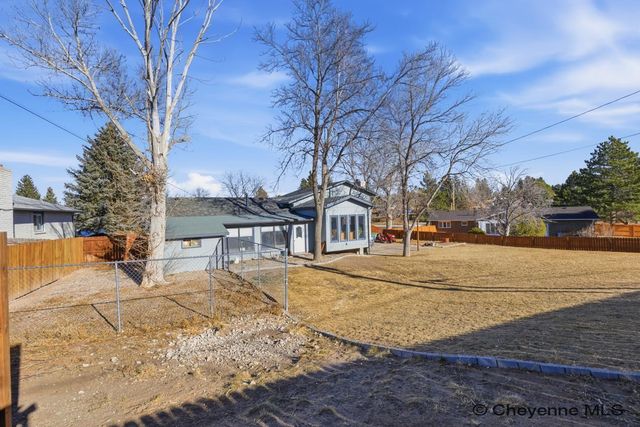 803 GOLDEN HILL ST, Cheyenne, WY 82009