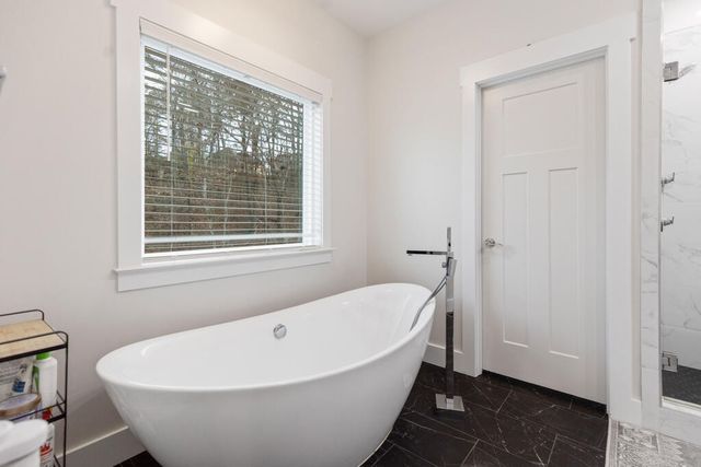 621 Sunset Valley Drive, Soddy Daisy, TN 37379