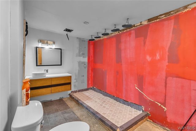 9866 State Road, Boston, NY 14025