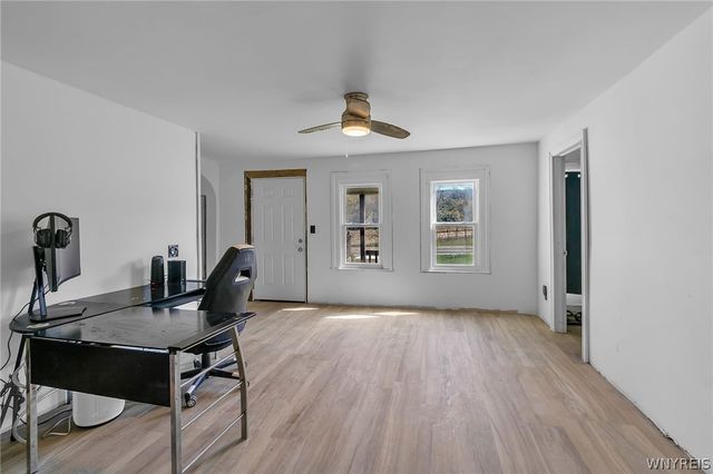 9866 State Road, Boston, NY 14025
