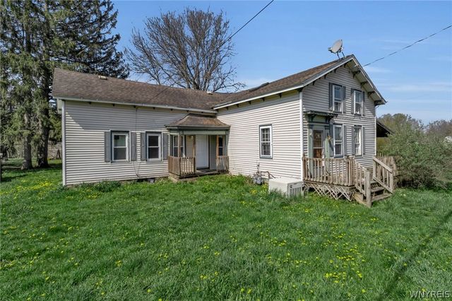 9866 State Road, Boston, NY 14025