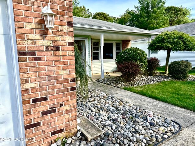 85 Lions Head Boulevard S, Brick, NJ 08723