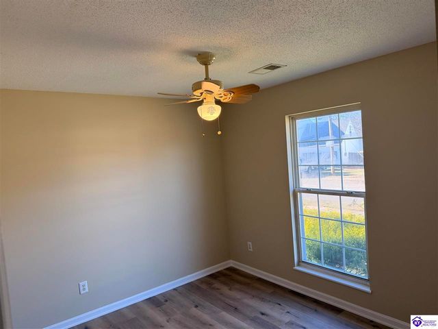 1204 Williamsburg Drive, Elizabethtown, KY 42701