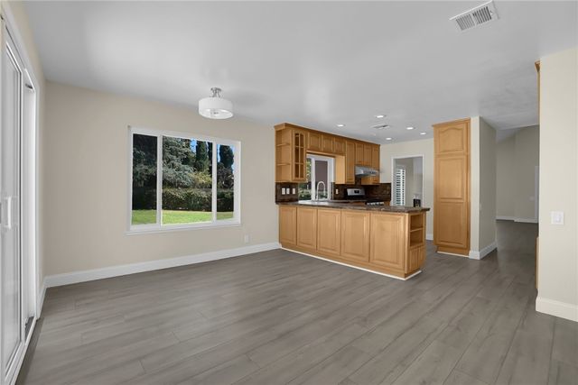 438 Calle Alcazar, Walnut, CA 91789