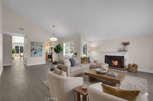 438 Calle Alcazar, Walnut, CA 91789