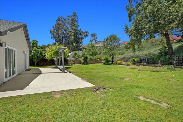 438 Calle Alcazar, Walnut, CA 91789