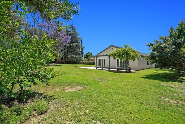 438 Calle Alcazar, Walnut, CA 91789
