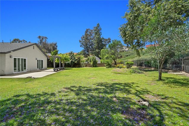 438 Calle Alcazar, Walnut, CA 91789