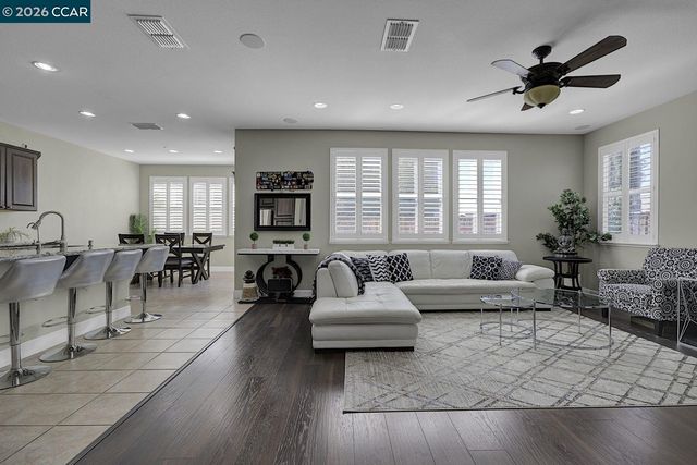 332 Misty Cir, Livermore, CA 94550