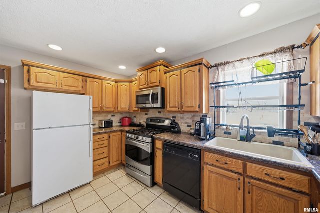 417 LILAC Lane, East Peoria, IL 61611