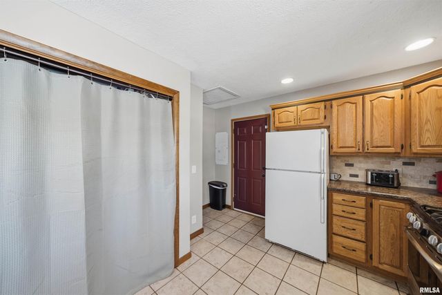 417 LILAC Lane, East Peoria, IL 61611