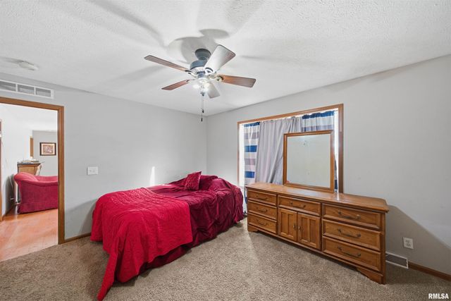 417 LILAC Lane, East Peoria, IL 61611