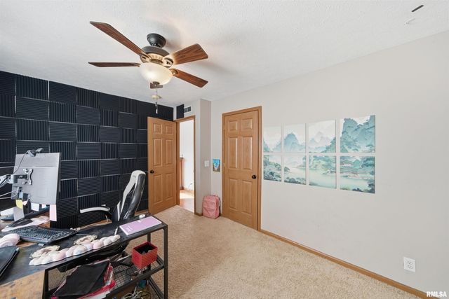 417 LILAC Lane, East Peoria, IL 61611