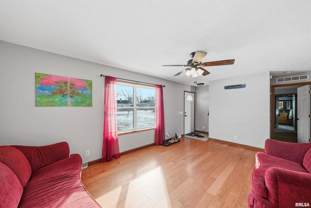 417 LILAC Lane, East Peoria, IL 61611