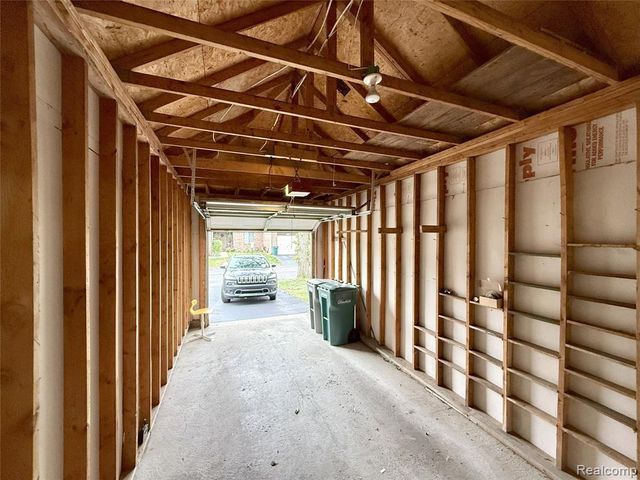 3793 Heritage Parkway, Dearborn, MI 48124