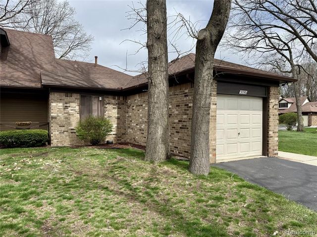3793 Heritage Parkway, Dearborn, MI 48124