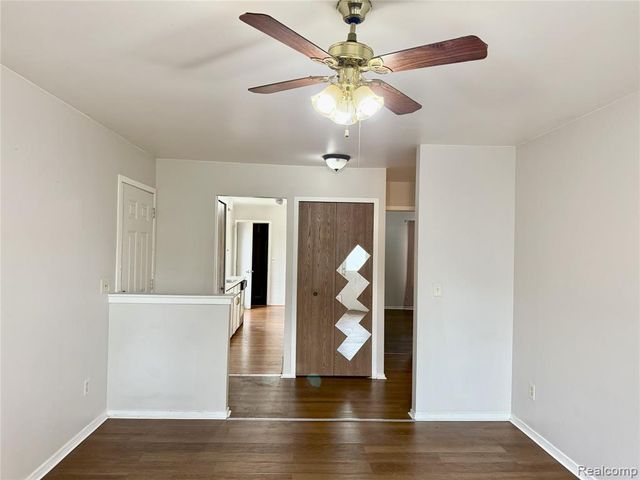 3793 Heritage Parkway, Dearborn, MI 48124