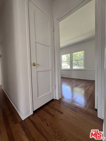1851 Brockton Avenue, Los Angeles, CA 90025