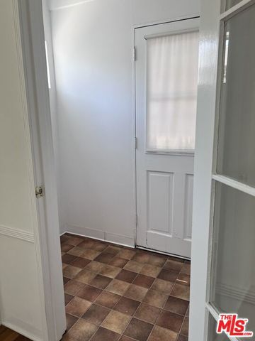 1851 Brockton Avenue, Los Angeles, CA 90025