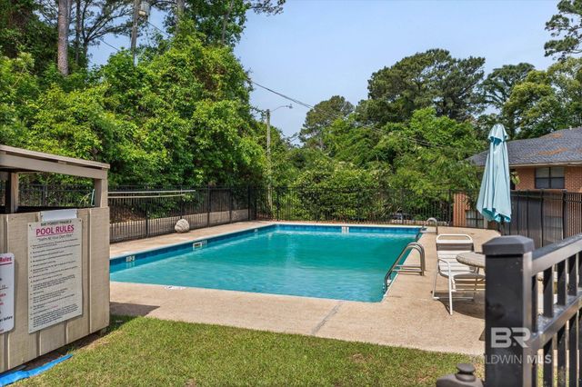 512 Lake Forest Boulevard E118, Daphne, AL 36526