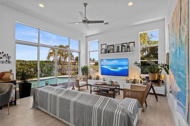 4015 Crossbill Lane, Weston, FL 33331
