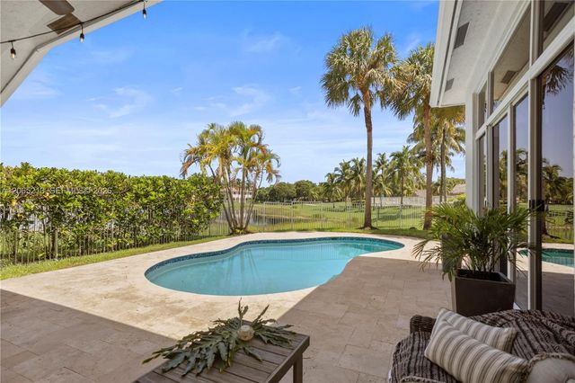 4015 Crossbill Lane, Weston, FL 33331