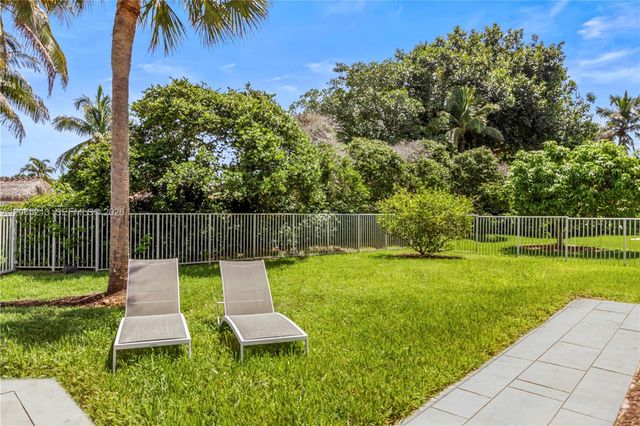 4015 Crossbill Lane, Weston, FL 33331