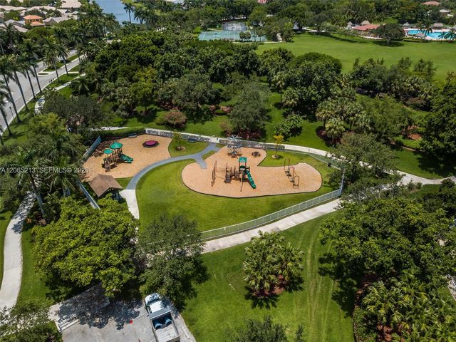 4015 Crossbill Lane, Weston, FL 33331