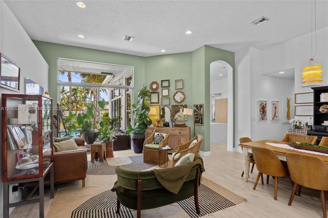 4015 Crossbill Lane, Weston, FL 33331