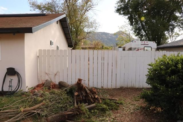 3032 Laurashawn Lane, Escondido, CA 92026