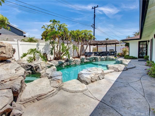 6241 Mar Vista Drive, Huntington Beach, CA 92647