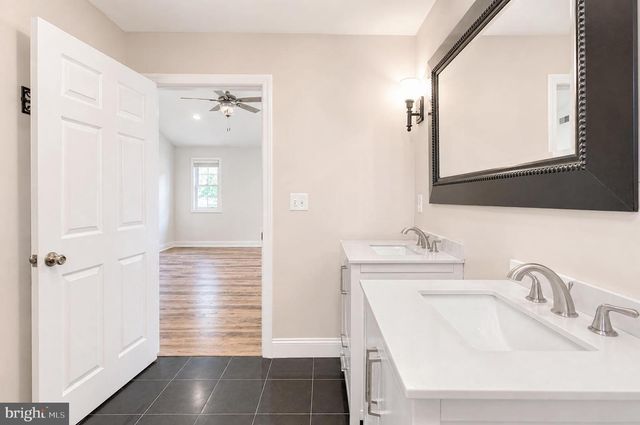 40 HAYES AVE, Westville, NJ 08093