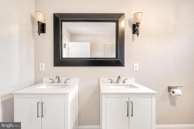 40 HAYES AVE, Westville, NJ 08093