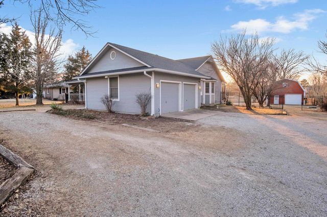 1831 S 125th St E, Wichita, KS 67207