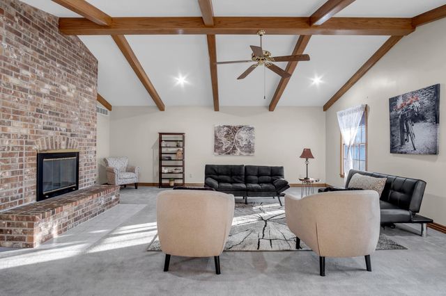 1831 S 125th St E, Wichita, KS 67207