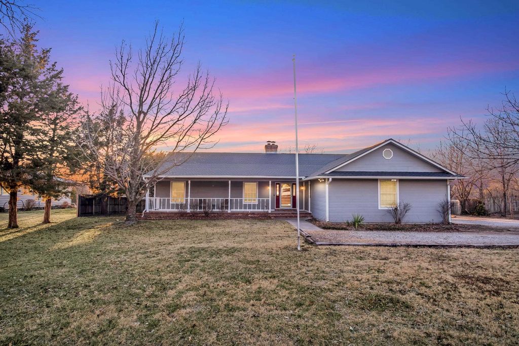 1831 S 125th St E, Wichita, KS 67207