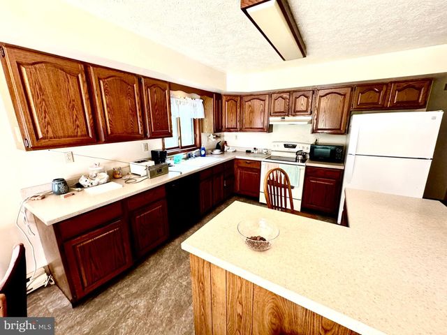 84 TANGLEWOOD DR, Albrightsville, PA 18210