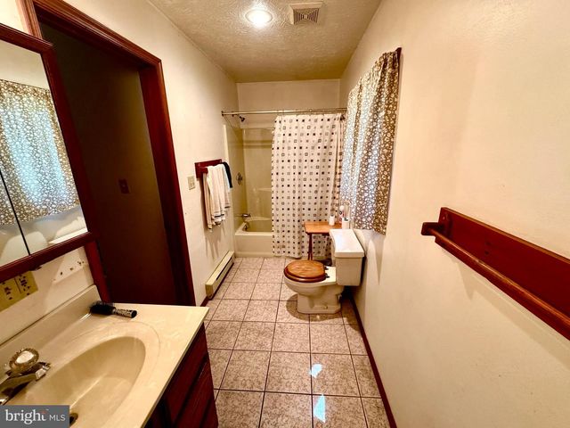 84 TANGLEWOOD DR, Albrightsville, PA 18210