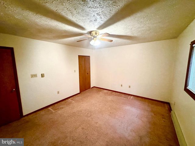 84 TANGLEWOOD DR, Albrightsville, PA 18210