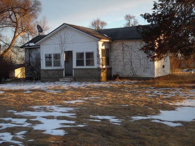 16527 U.S. 12, Cement City, MI 49233