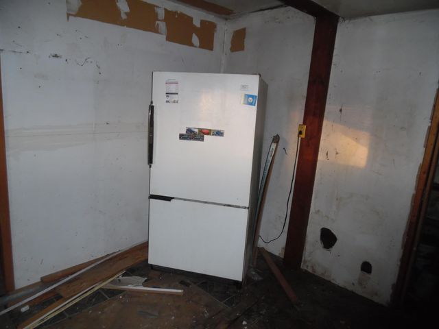 16527 U.S. 12, Cement City, MI 49233