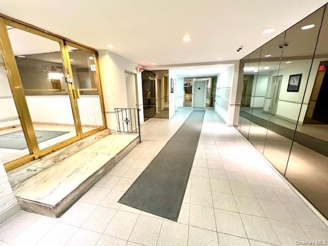 222-89 Braddock Avenue 4B, Bellerose, NY 11428