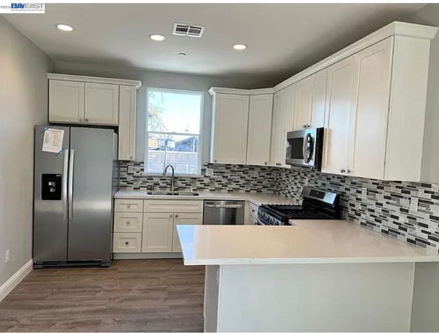 1556 S Oliveira Dr, Mountain House, CA 95391