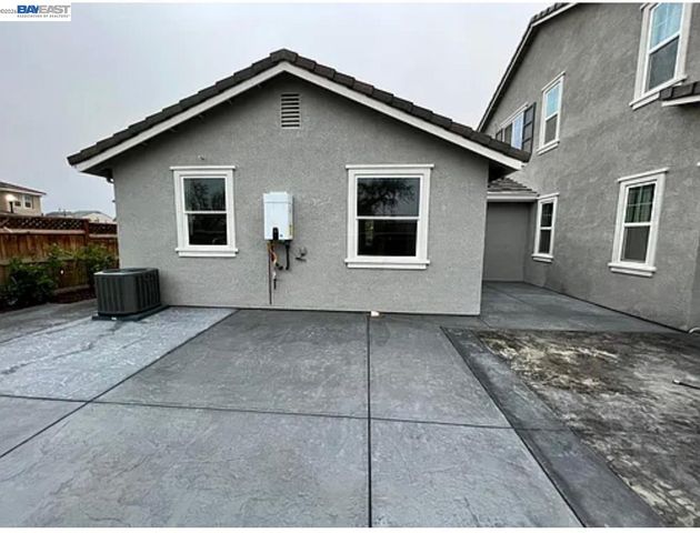 1556 S Oliveira Dr, Mountain House, CA 95391