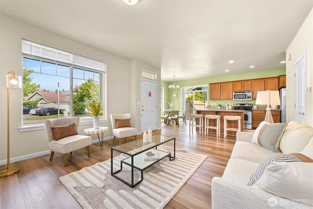 353 Holland Ave, Bellingham, WA 98226